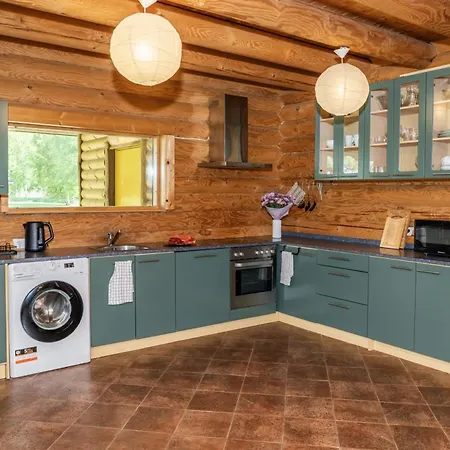 Saadumere Puhkemaja * 卡布里