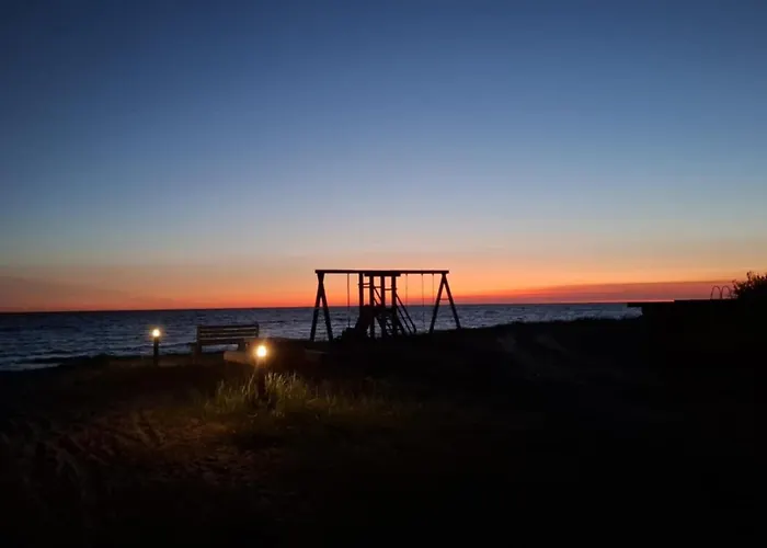 Saadumere Puhkemaja Vakantiehuis Kabli